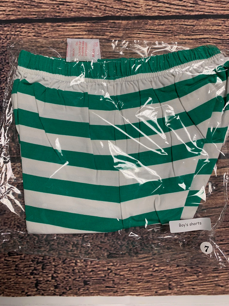 Boy's green striped knit shorts (7t)*